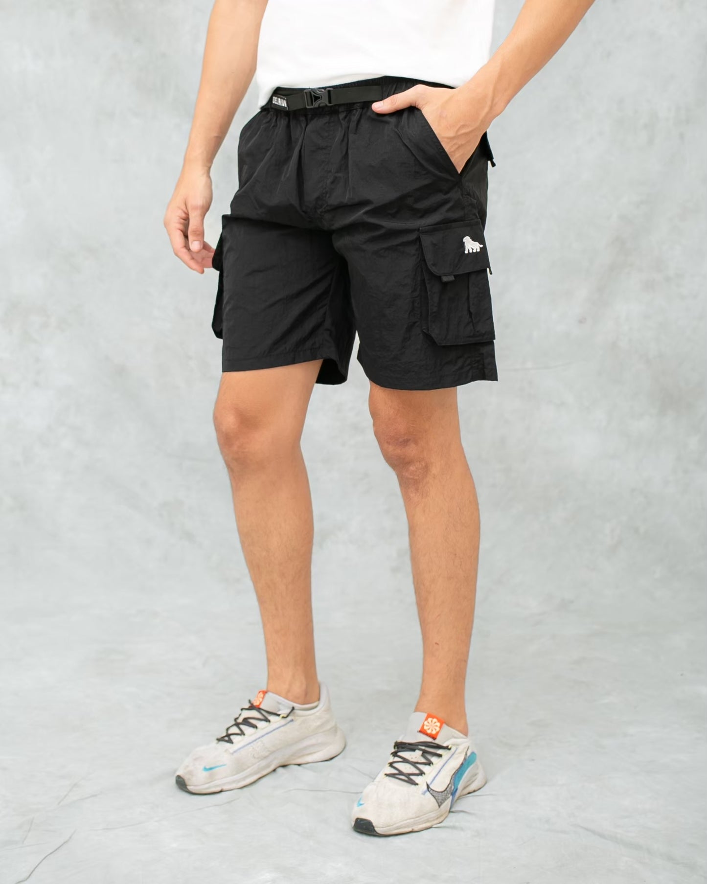 DELIRIUM Mount Tech Crinkle Cargo Short Pants - Black