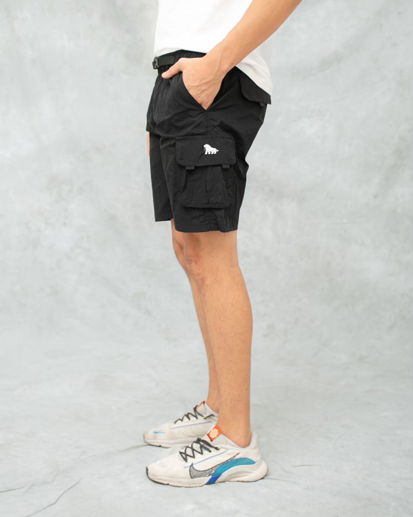 DELIRIUM Mount Tech Crinkle Cargo Short Pants - Black